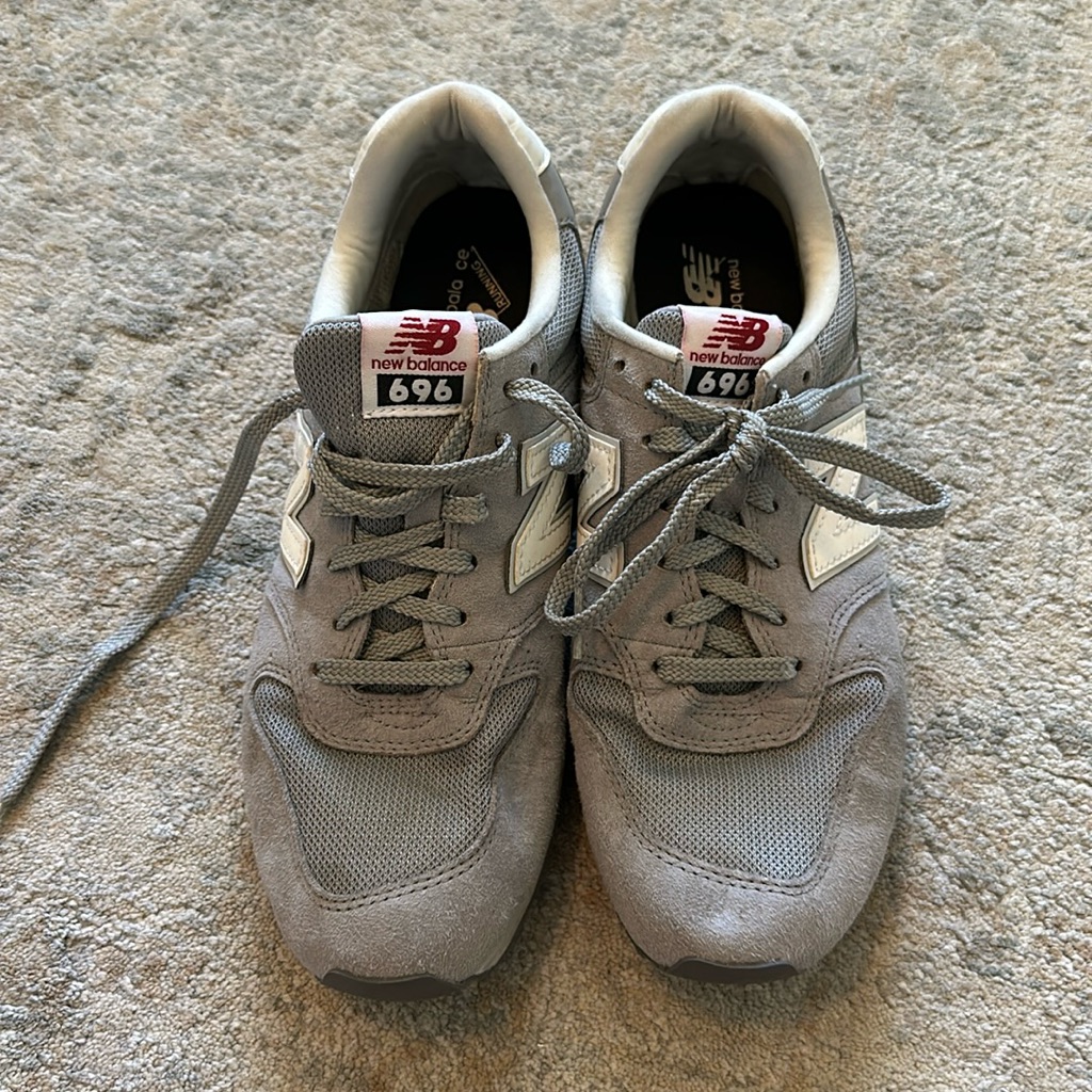 New Balance 696